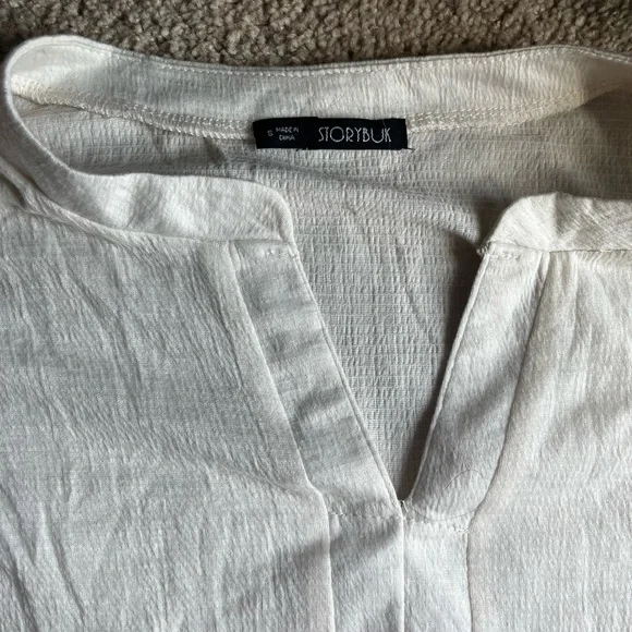 Egg Shell Ruffle Top - Picture 2 of 3